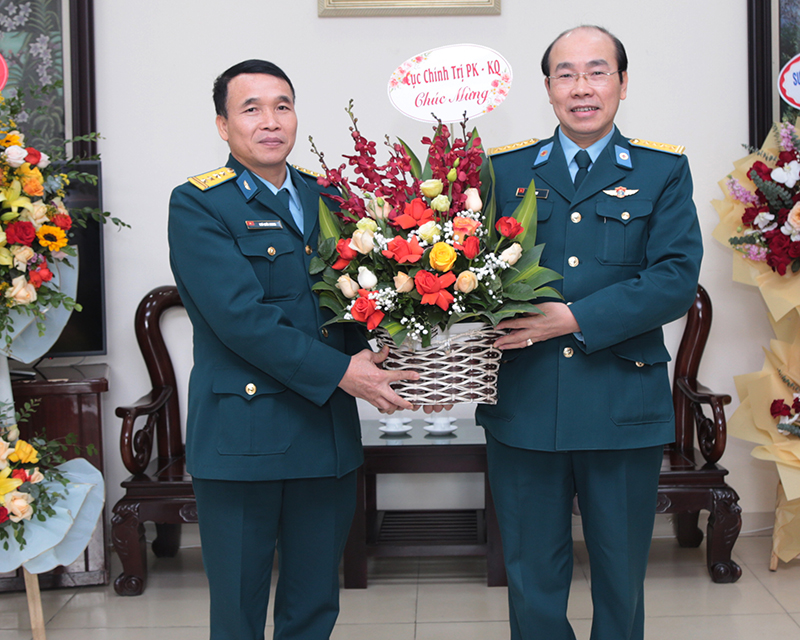 Cục Chính trị Quân chủng Phòng không - Không quân chúc mừng Ngành Quân y Quân chủng nhân kỷ niệm 68 năm Ngày Thầy thuốc Việt Nam