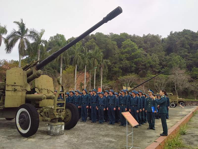 Sư đoàn 363 giáo dục truyền thống cho chiến sĩ mới