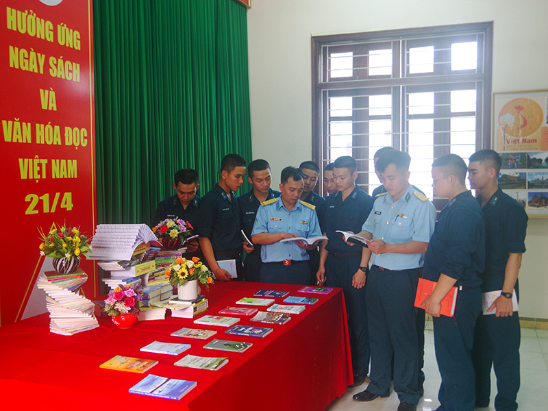 Sư đoàn 371 tổ chức nhiều hoạt động hưởng ứng Ngày Sách và Văn hóa đọc Việt Nam 21-4