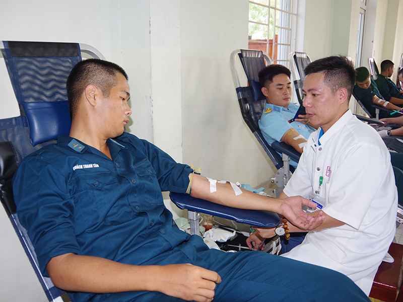 Tuổi trẻ Sư đoàn 375 hiến tặng hơn 500 đơn vị máu
