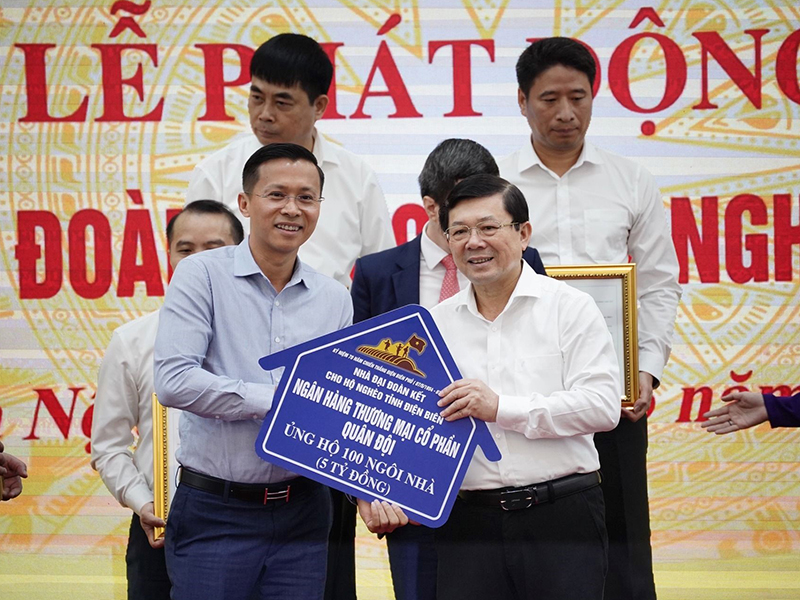 MB ủng hộ 5 tỷ đồng làm nhà đại đoàn kết tặng hộ nghèo tỉnh Điện Biên