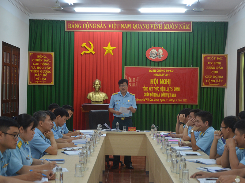 Các nhà máy của Phòng không - Không quân khu vực phía Nam tổng kết thực hiện Luật Sĩ quan Quân đội nhân Việt Nam
