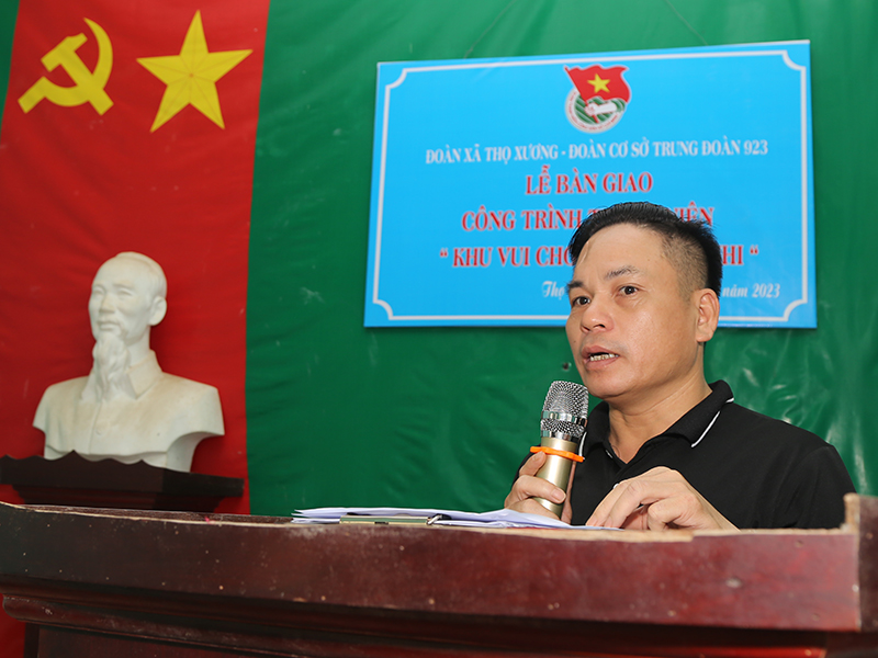 Trung đoàn 923 lắp đặt và bàn giao khu vui chơi tặng thôn Hữu Lễ 1, xã Thọ Xương, huyện Thọ Xuân, tỉnh Thanh Hóa