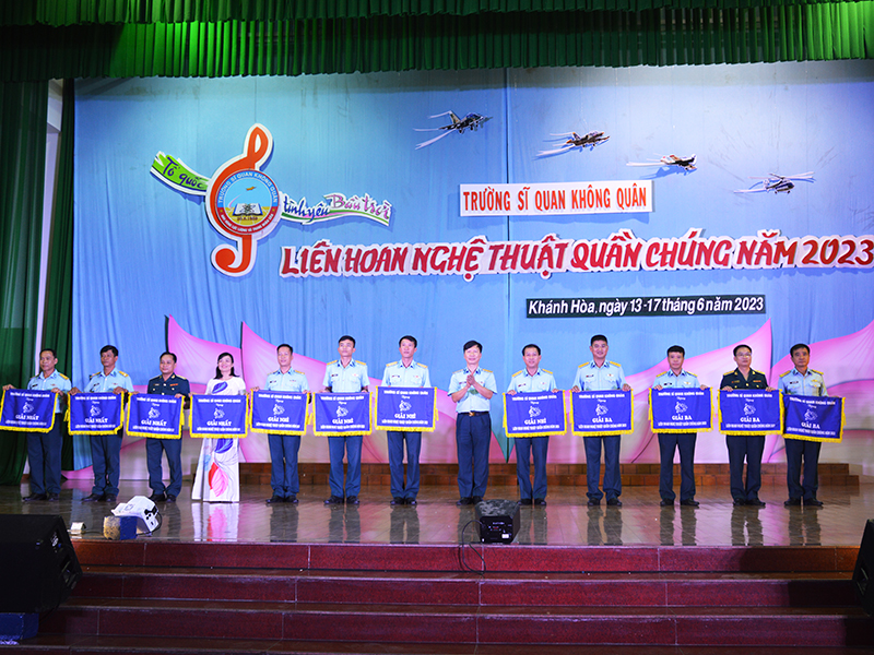 Trường Sĩ quan Không quân tổ chức Liên hoan Nghệ thuật quần chúng năm 2023