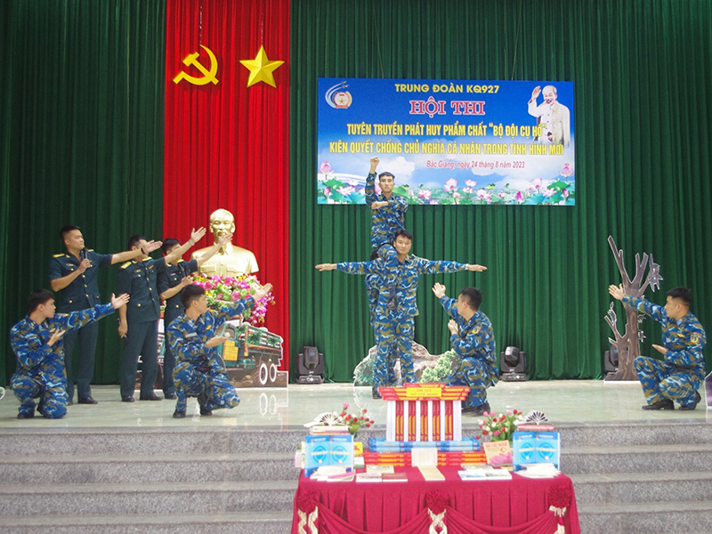 Trung đoàn 927 tổ chức Hội thi tuyên truyền về phát huy phẩm chất “Bộ đội Cụ Hồ”, kiên quyết chống chủ nghĩa cá nhân trong tình hình mới