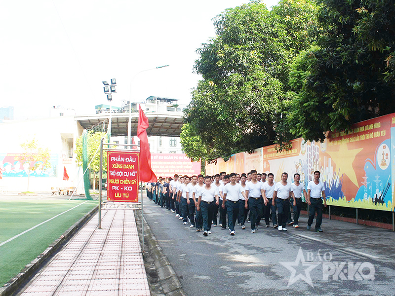 C&aacute;c đơn vị trong Qu&acirc;n chủng Ph&ograve;ng kh&ocirc;ng-Kh&ocirc;ng qu&acirc;n hưởng ứng hoạt động đi bộ &ldquo;C&ugrave;ng Việt Nam tiến bước&rdquo;