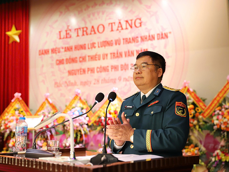 Trung đo&agrave;n 927 tổ chức Lễ trao tặng danh hiệu Anh h&ugrave;ng Lực lượng vũ trang nh&acirc;n d&acirc;n
