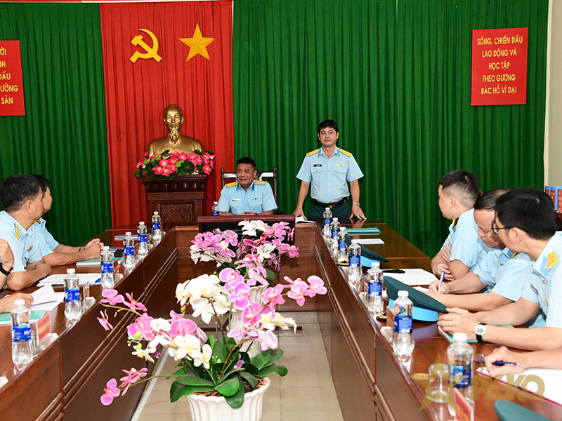 Qu&acirc;n chủng Ph&ograve;ng kh&ocirc;ng-Kh&ocirc;ng qu&acirc;n kiểm tra kết quả x&acirc;y dựng đơn vị vững mạnh to&agrave;n diện &ldquo;mẫu mực, ti&ecirc;u biểu&rdquo; năm 2026 tại Trường Sĩ quan Kh&ocirc;ng qu&acirc;n