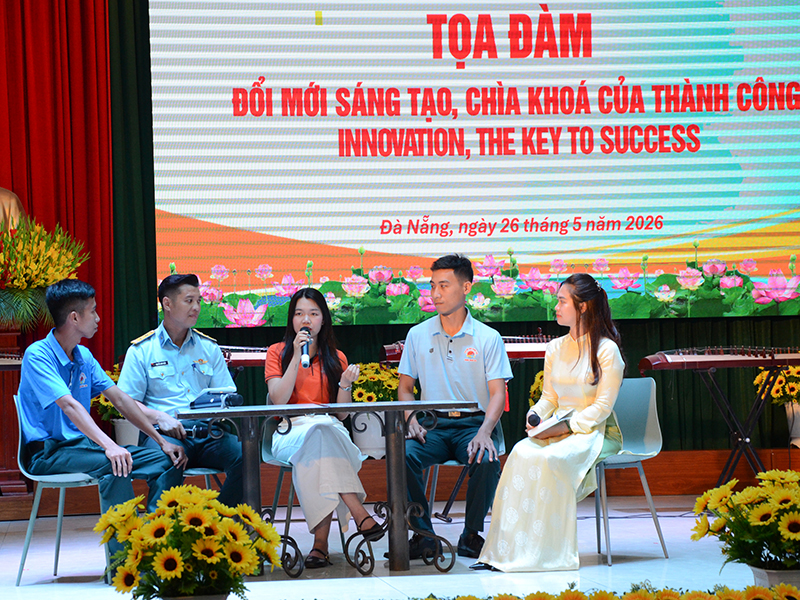 Sư đo&agrave;n 375 tổ chức tọa đ&agrave;m &ldquo;Đổi mới s&aacute;ng tạo - ch&igrave;a kh&oacute;a của th&agrave;nh c&ocirc;ng&rdquo;