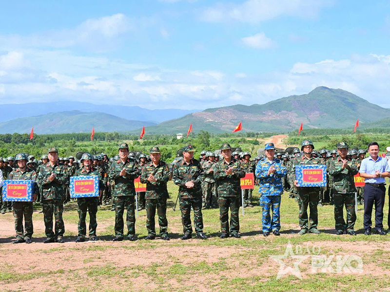 Sư đo&agrave;n 372 ho&agrave;n th&agrave;nh nhiệm vụ Diễn tập hiệp đồng qu&acirc;n binh chủng