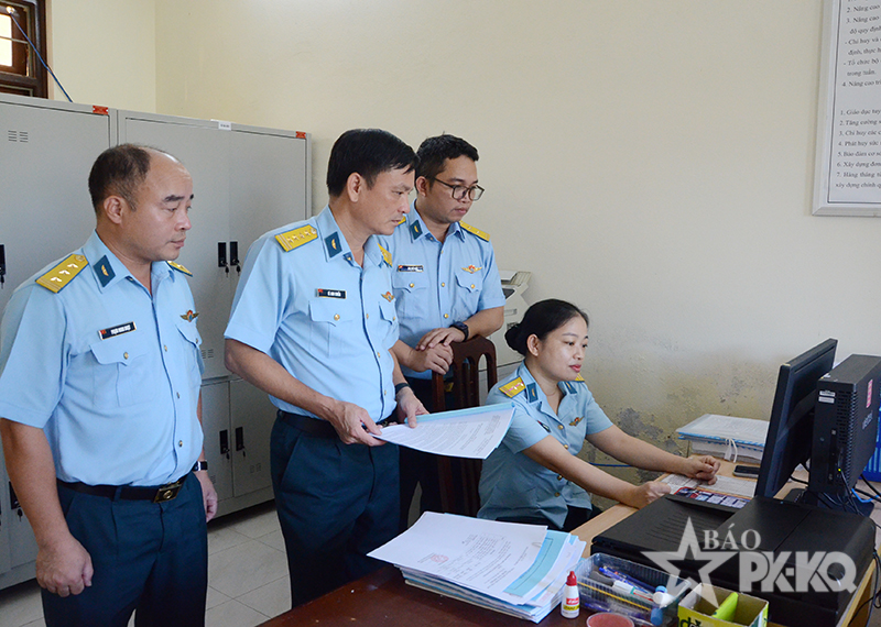 Qu&acirc;n chủng Ph&ograve;ng kh&ocirc;ng - Kh&ocirc;ng qu&acirc;n kiểm tra kết quả x&acirc;y dựng đơn vị vững mạnh to&agrave;n diện &ldquo;mẫu mực, ti&ecirc;u biểu&rdquo; năm 2026 tại Kho K336