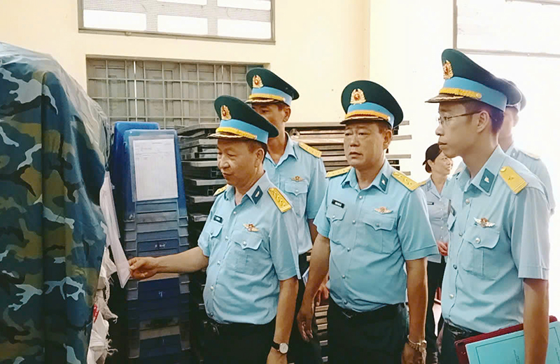 Cục Hậu cần - Kỹ thuật kiểm tra Trung đo&agrave;n 282
