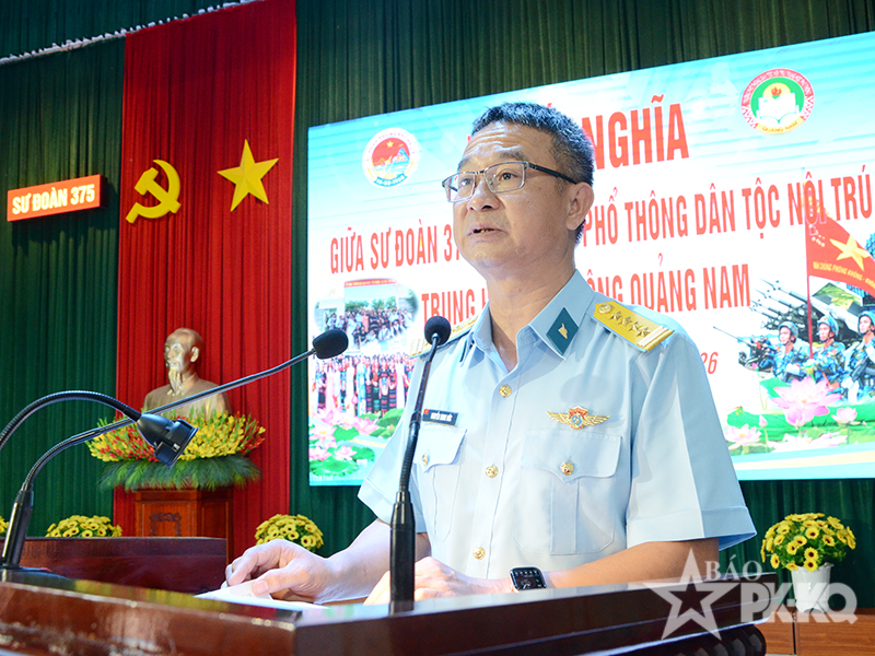 Sư đo&agrave;n 375 v&agrave; Trường Phổ th&ocirc;ng D&acirc;n tộc nội tr&uacute; Trung học phổ th&ocirc;ng Quảng Nam tổ chức Lễ kết nghĩa