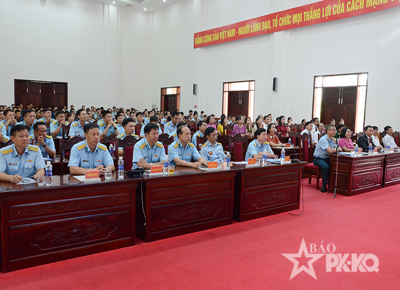 Sư đo&agrave;n 375 v&agrave; Trường Phổ th&ocirc;ng D&acirc;n tộc nội tr&uacute; Trung học phổ th&ocirc;ng Quảng Nam tổ chức Lễ kết nghĩa