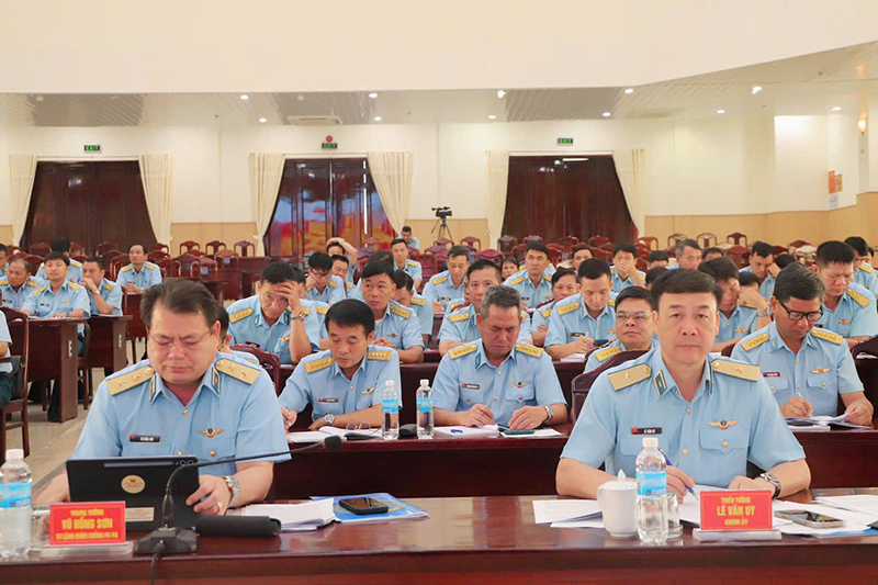 Trường Sĩ quan Kh&ocirc;ng qu&acirc;n tổ chức Hội nghị Qu&acirc;n ch&iacute;nh 6 th&aacute;ng đầu năm 2026