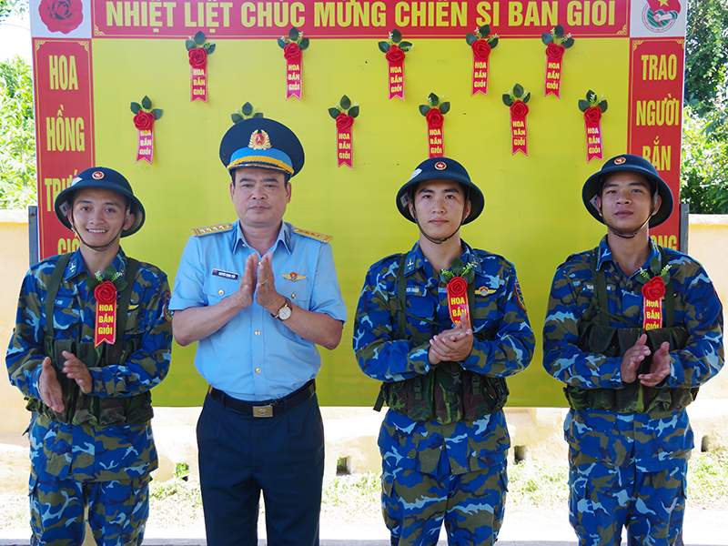 Sư đo&agrave;n 363 kiểm tra thực h&agrave;nh 
