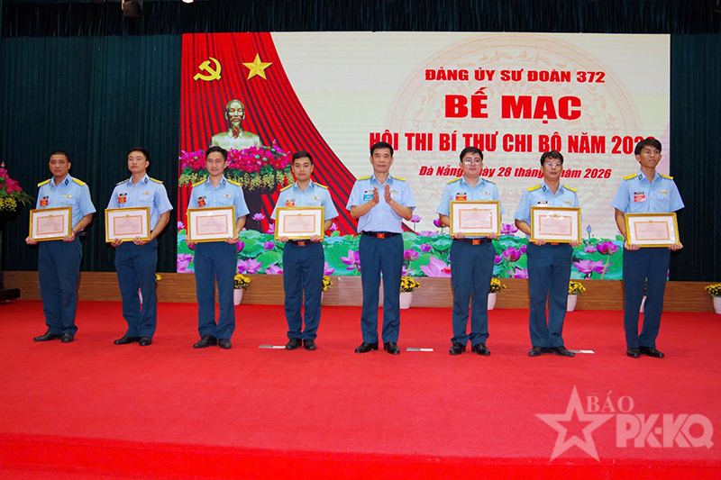 Đảng ủy Sư đo&agrave;n 372 tổ chức Hội thi B&iacute; thư chi bộ năm 2026