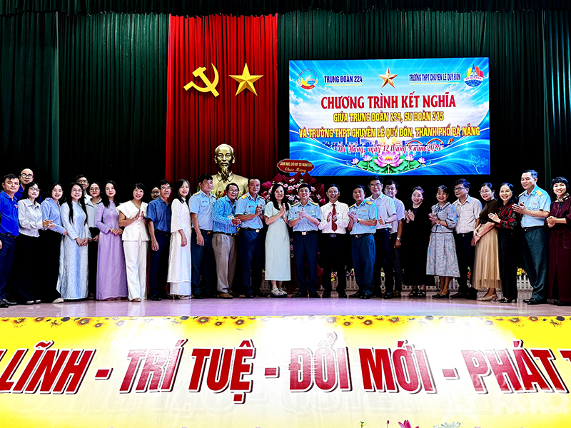 Trường THPT chuy&ecirc;n L&ecirc; Qu&yacute; Đ&ocirc;n, TP Đ&agrave; Nẵng k&yacute; kết nghĩa với Trung đo&agrave;n 224