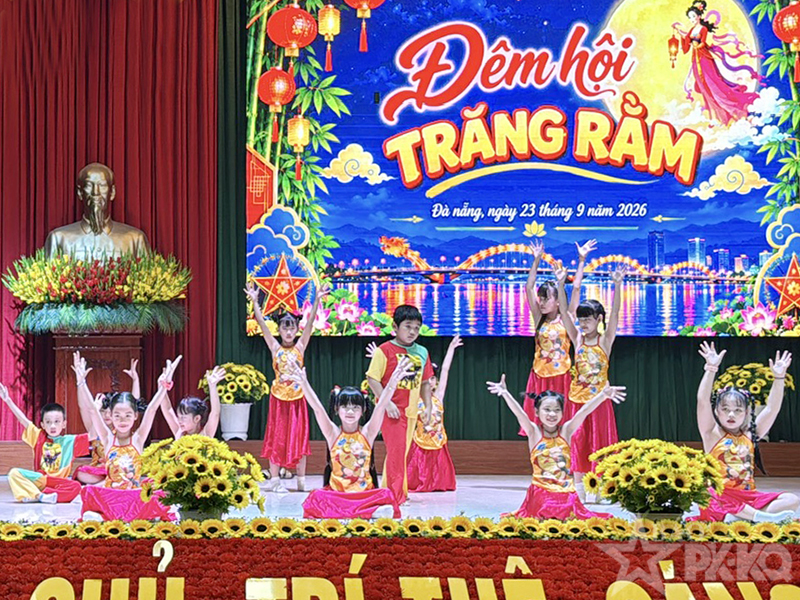 Khối cơ quan Sư đo&agrave;n 375 tổ chức 