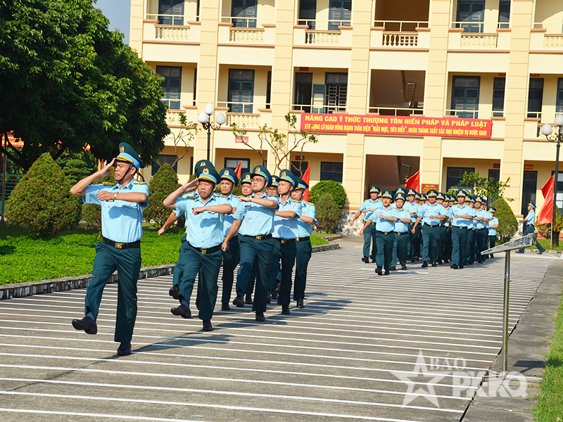 Qu&acirc;n chủng Ph&ograve;ng kh&ocirc;ng-Kh&ocirc;ng qu&acirc;n kiểm tra kết quả x&acirc;y dựng đơn vị vững mạnh to&agrave;n viện &ldquo;mẫu mực, ti&ecirc;u biểu&rdquo; năm 2026 tại Lữ đo&agrave;n 28