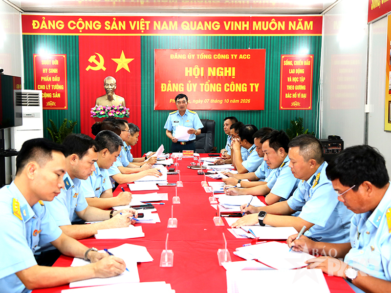 L&iacute;nh thợ ACC tr&ecirc;n c&ocirc;ng trường trọng điểm APEC