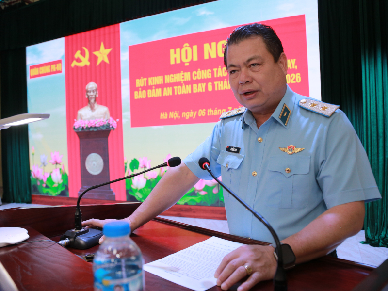 Qu&acirc;n chủng Ph&ograve;ng kh&ocirc;ng-Kh&ocirc;ng qu&acirc;n r&uacute;t kinh nghiệm c&ocirc;ng t&aacute;c huấn luyện bay, bảo đảm an to&agrave;n bay 6 th&aacute;ng đầu năm 2026