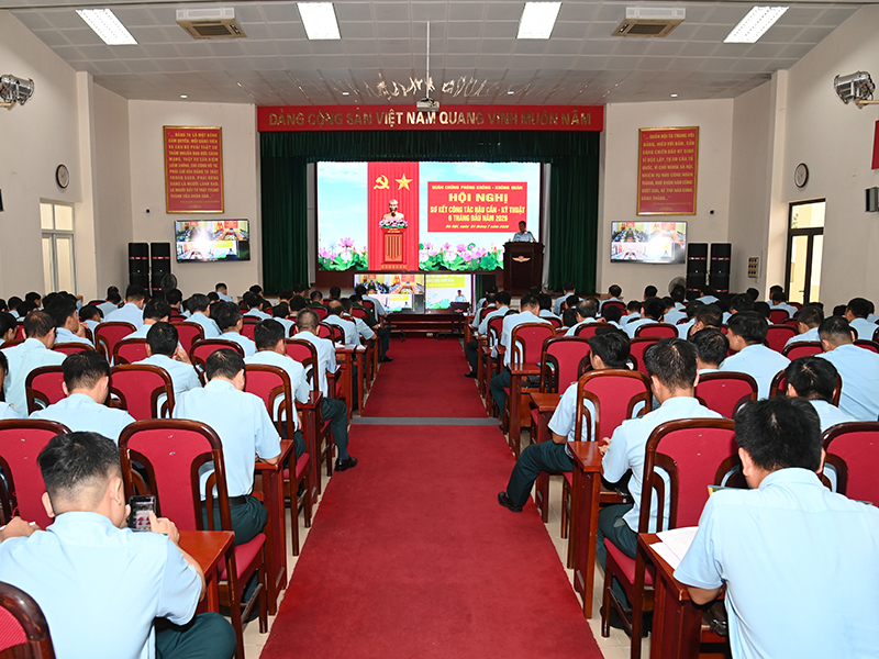 Qu&acirc;n chủng Ph&ograve;ng kh&ocirc;ng-Kh&ocirc;ng qu&acirc;n tổ chức Hội nghị sơ kết c&ocirc;ng t&aacute;c Hậu cần-Kỹ thuật 6 th&aacute;ng đầu năm 2026