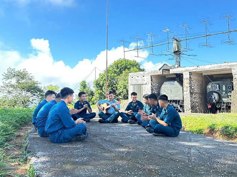 &ldquo;Mắt thần&rdquo; canh trời xứ Lạng