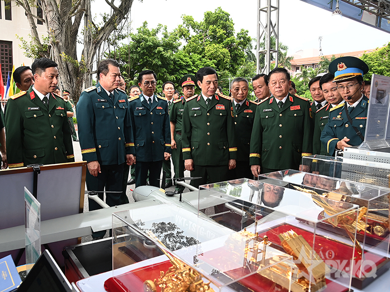Bộ Quốc ph&ograve;ng tổng kết, trao Giải thưởng Tuổi trẻ s&aacute;ng tạo trong Qu&acirc;n đội nh&acirc;n d&acirc;n Việt Nam lần thứ 26