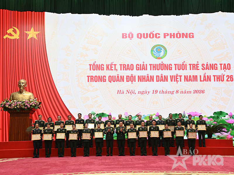 Bộ Quốc ph&ograve;ng tổng kết, trao Giải thưởng Tuổi trẻ s&aacute;ng tạo trong Qu&acirc;n đội nh&acirc;n d&acirc;n Việt Nam lần thứ 26