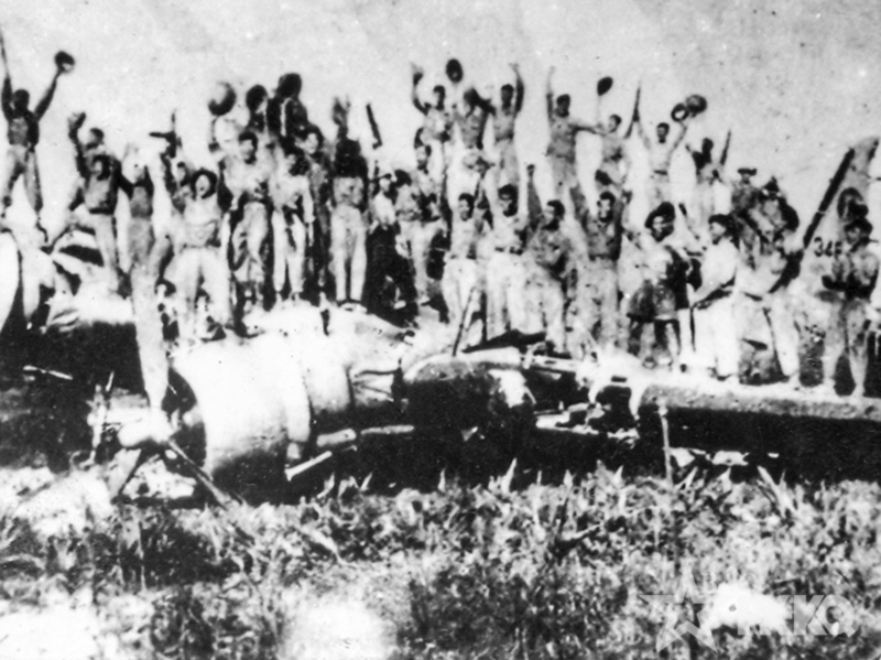 Chiến c&ocirc;ng hạ tại chỗ &ldquo;Ph&aacute;o đ&agrave;i bay&rdquo; B-24