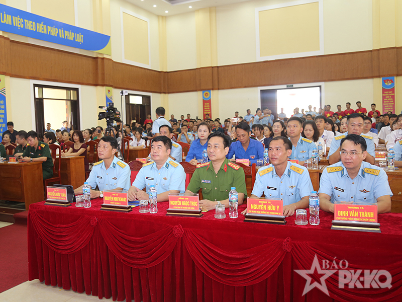 Đo&agrave;n cơ sở Trung đo&agrave;n 921 tổ chức Chương tr&igrave;nh phổ biến, gi&aacute;o dục ph&aacute;p luật vận động Nh&acirc;n d&acirc;n chấp h&agrave;nh ph&aacute;p luật tại cơ sở