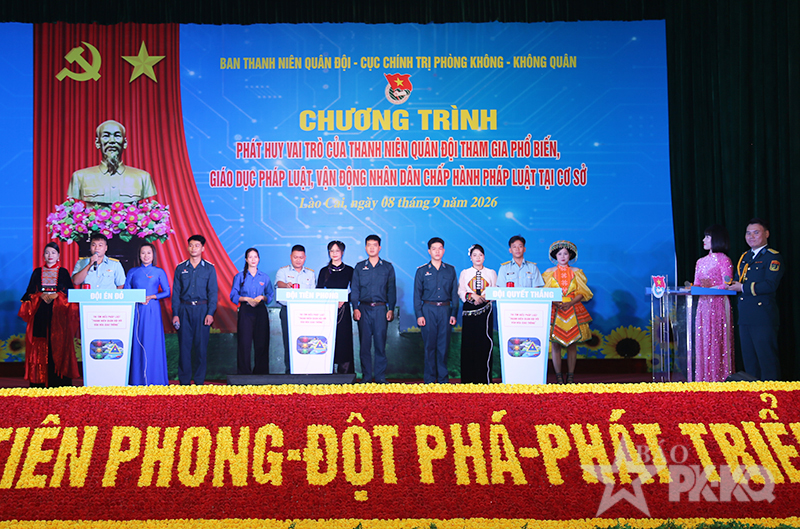 Đo&agrave;n cơ sở Trung đo&agrave;n 921 tổ chức Chương tr&igrave;nh phổ biến, gi&aacute;o dục ph&aacute;p luật vận động Nh&acirc;n d&acirc;n chấp h&agrave;nh ph&aacute;p luật tại cơ sở