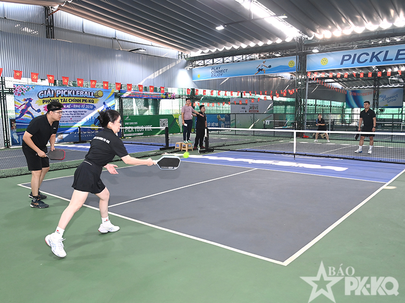 Ph&ograve;ng T&agrave;i ch&iacute;nh Qu&acirc;n chủng Ph&ograve;ng kh&ocirc;ng-Kh&ocirc;ng qu&acirc;n tổ chức giải Pickleball ch&agrave;o mừng Ng&agrave;y Phụ nữ Việt Nam 20-10
