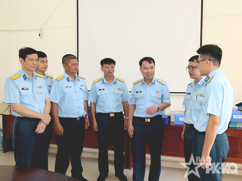 Qu&acirc;n chủng Ph&ograve;ng kh&ocirc;ng-Kh&ocirc;ng qu&acirc;n kiểm tra kết quả x&acirc;y dựng đơn vị vững mạnh to&agrave;n diện &ldquo;mẫu mực, ti&ecirc;u biểu&rdquo; năm 2026 tại Nh&agrave; m&aacute;y A31 v&agrave; Kho K332