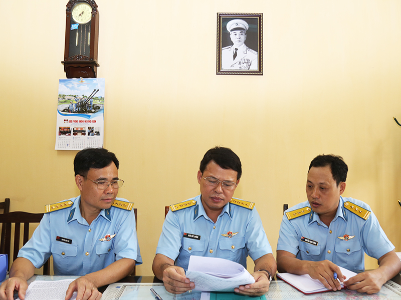 Qu&acirc;n chủng Ph&ograve;ng kh&ocirc;ng-Kh&ocirc;ng qu&acirc;n kiểm tra kết quả thực hiện nhiệm vụ ch&iacute;nh trị v&agrave; hoạt động c&ocirc;ng t&aacute;c Đảng, c&ocirc;ng t&aacute;c ch&iacute;nh trị 6 th&aacute;ng đầu năm 2026 tại Học viện Ph&ograve;ng kh&ocirc;ng - Kh&ocirc;ng qu&acirc;n