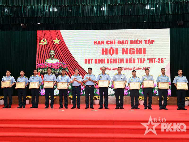 Qu&acirc;n chủng Ph&ograve;ng kh&ocirc;ng-Kh&ocirc;ng qu&acirc;n r&uacute;t kinh nghiệm Diễn tập &ldquo;MT-26&rdquo;