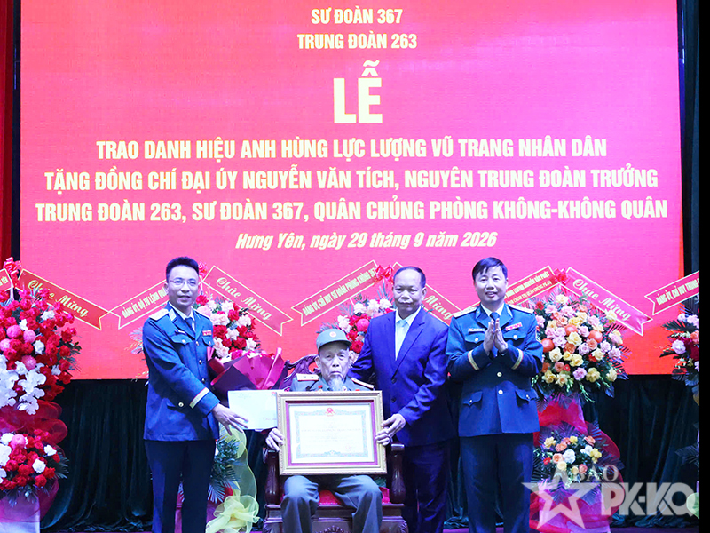 Trung đoàn 263 tổ chức Lễ trao danh hiệu “Anh hùng Lực lượng vũ trang nhân dân”cho Đại úy Nguyễn Văn Tích