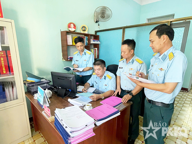 Qu&acirc;n chủng Ph&ograve;ng kh&ocirc;ng - Kh&ocirc;ng qu&acirc;n kiểm tra kết quả x&acirc;y dựng đơn vị vững mạnh to&agrave;n diện &ldquo;mẫu mực, ti&ecirc;u biểu&rdquo; năm 2026 tại Nh&agrave; m&aacute;y A29 v&agrave; Kho K334.
