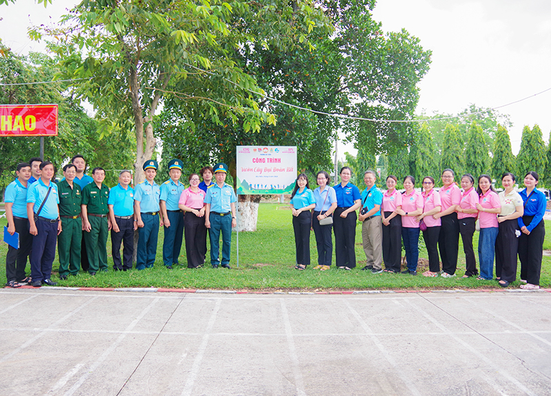 Ủy ban MTTQ phường Bảy Hiền, TP Hồ Ch&iacute; Minh phối hợp c&ugrave;ng Trung đo&agrave;n 230 tổ chức Lễ ph&aacute;t động &ldquo;Tết trồng c&acirc;y đời đời nhớ ơn b&aacute;c&rdquo; năm 2026