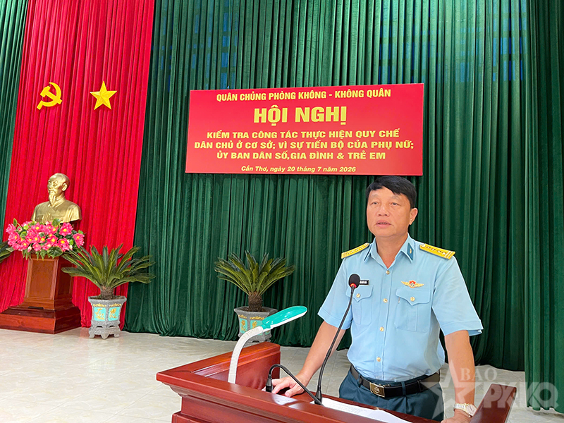 Quân chủng Phòng không - Không quân kiểm tra kết quả thực hiện Quy chế dân chủ cơ sở; Vì sự tiến bộ phụ nữ; Dân số, Gia đình và Trẻ em tại Sư đoàn 370.