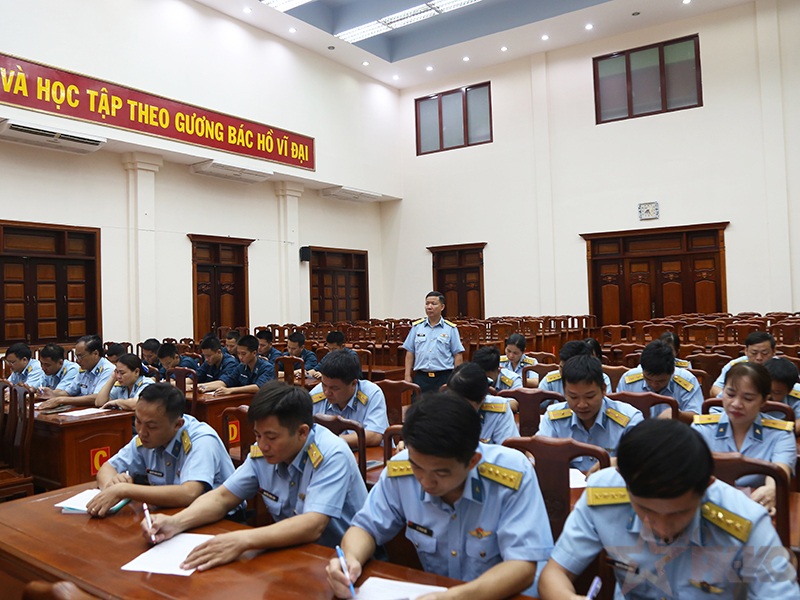 Quân chủng Phòng không - Không quân kiểm tra công tác thực hiện quy chế dân chủ ở cơ sở; Vì sự tiến bộ của phụ nữ; Ủy ban dân số, Gia đình và Trẻ em tại các đơn vị phía Nam.