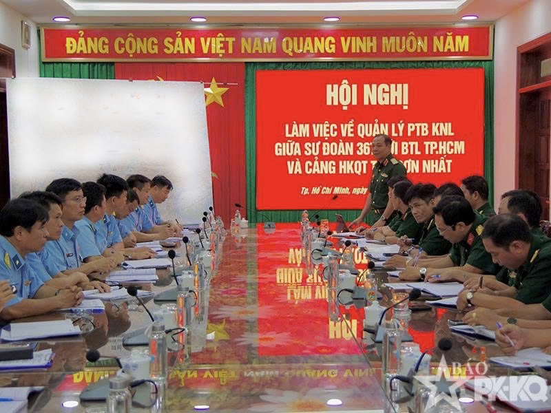 Hội nghị l&agrave;m việc về quản l&yacute; phương tiện bay kh&ocirc;ng người l&aacute;i giữa Sư đo&agrave;n 367 với Bộ Tư lệnh TP Hồ Ch&iacute; Minh v&agrave; Cảng H&agrave;ng kh&ocirc;ng Quốc tế T&acirc;n Sơn Nhất