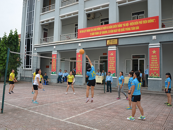 Hội phụ nữ cơ quan Cục Chính trị Quân chủng PK-KQ tổ chức gặp mặt và giao hữu thể thao nhân ngày Phụ nữ Việt Nam