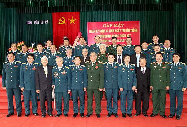 Trung đoàn Không quân 927 tổ chức gặp mặt kỷ niệm 45 năm ngày truyền thống