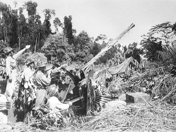 Đại đội 816 (Tiểu đoàn 383) áp sát cứ điểm Hồng Cúm