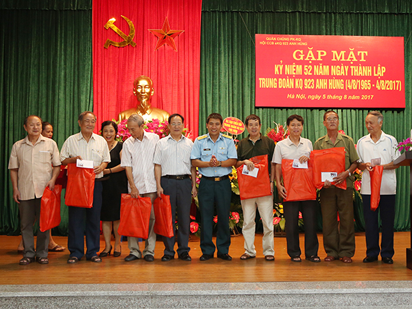 Hội Cựu chiến binh Trung đoàn Không quân 923 tổ chức gặp mặt truyền thống