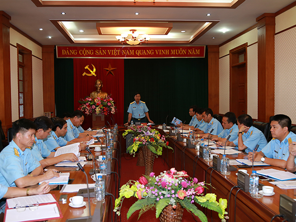 Ban Tổ chức báo cáo kết quả công tác chuẩn bị với Ban Chỉ đạo Đại hội đại biểu Đoàn TNCS Hồ Chí Minh Quân chủng PK-KQ lần thứ IX