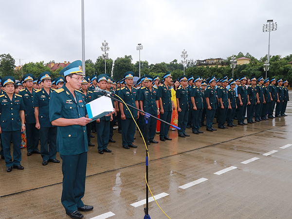 Đoàn đại biểu dự Đại hội đại biểu Đoàn TNCS Hồ Chí Minh Quân chủng PK-KQ lần thứ IX tổ chức Lễ báo công dâng Bác