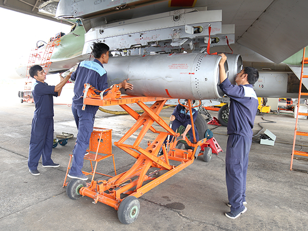 Tiểu đoàn Bảo đảm Kỹ thuật hàng không (Trung đoàn 923): Bảo đảm tốt công tác kỹ thuật cho các nhiệm vụ